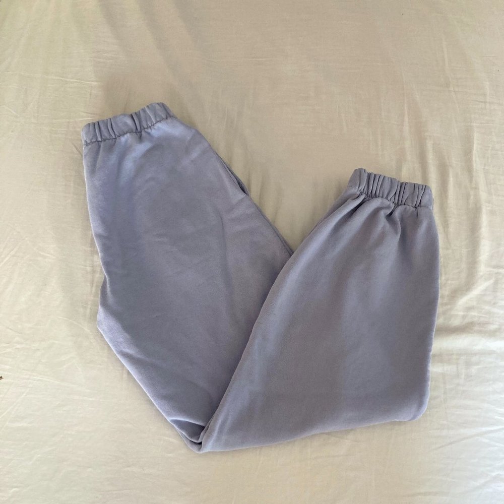 BRANDY MELVILLE ROSA SWEATPANTS